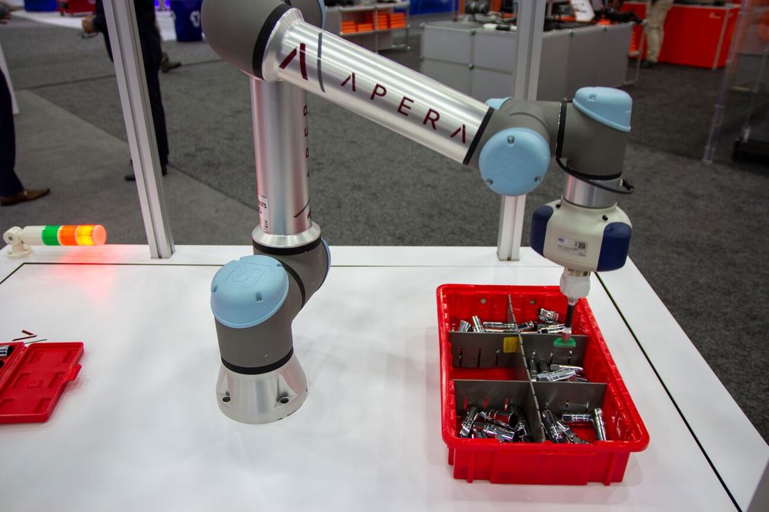 Apera 4D Vision Bin Picking med Ur5e robot fra Universal Robots