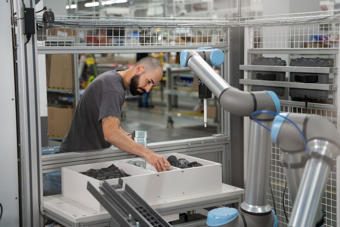 Ur10e fra Universal Robots WE Casestory Steelcase