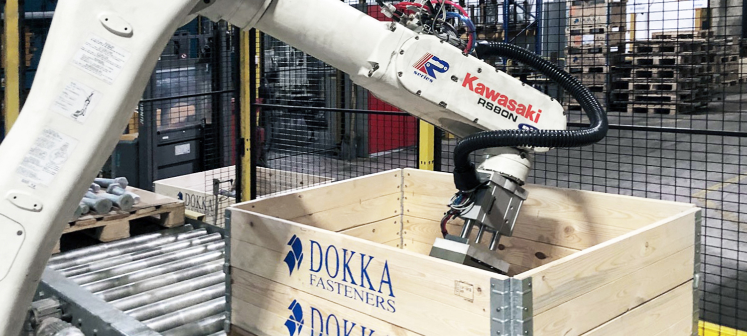 Kawasaki-robotter til galvaniseringsanlæg i boltproduktionen hos Dokka Fasteners