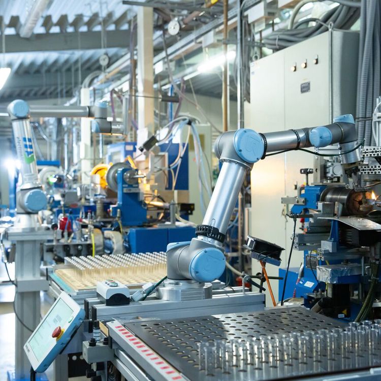 Robotarme fra Universal Robots til fleksible automationsløsninger