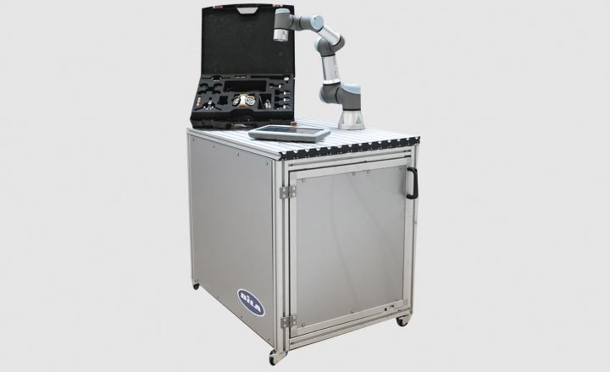 Flytbar station til montering af UR robot