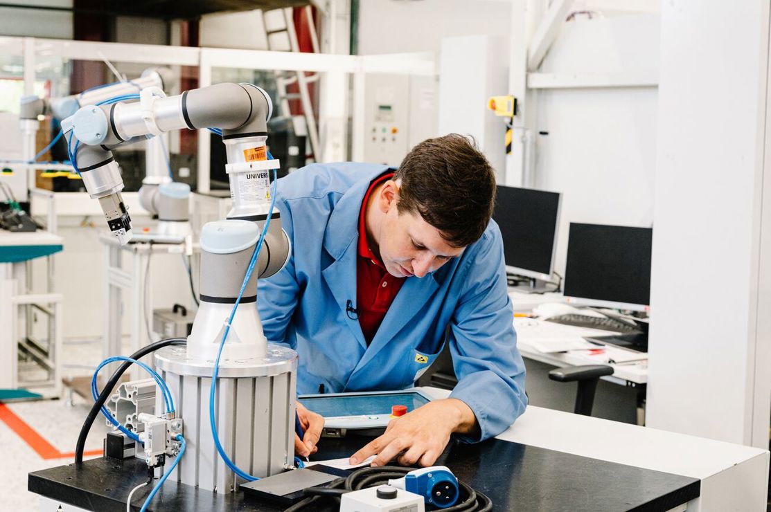 Ur3e robot fra Universal Robots hos WE Siemens Gerätewerk Erlangen