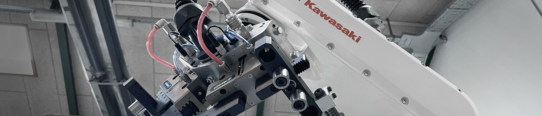 Kawasaki robot til maskinbetjening