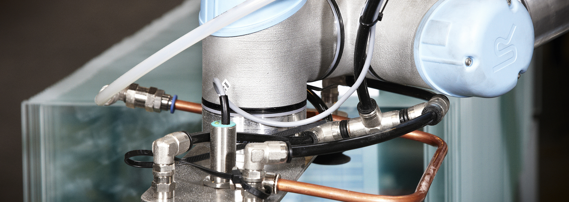 UR robotarm med sugekopgriber