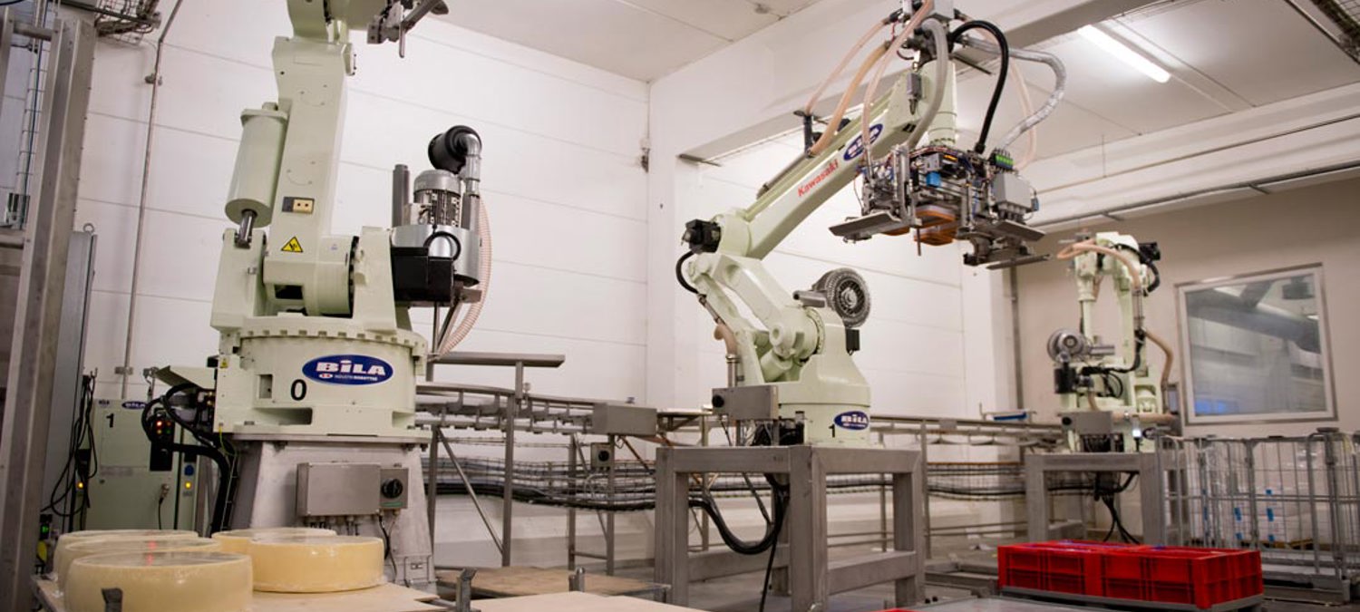 Automationsløsning med Kawasakirobotter hos Arla Birkum